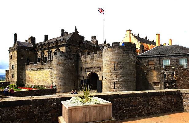 Kelpies, Loch Lomond and Stirling Castle, Private Day Tour