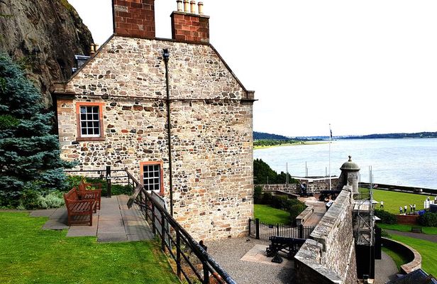 Loch Lomond, Dumbarton and Stirling Castle, Private Tour