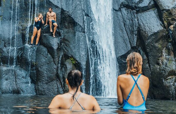 Hidden Waterfall Guided Tour in El Imposible National Park