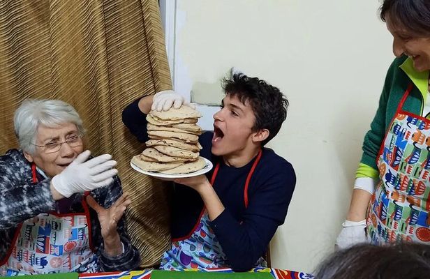 Cairo Cooking Class with an Egyptian Family