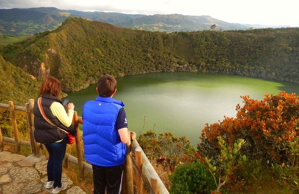 Guatavita lake & town from Bogotá