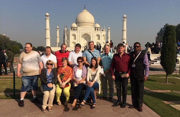 Taj Mahal and Agra Fort Tour with IHCL Skydeck Dining Experience
