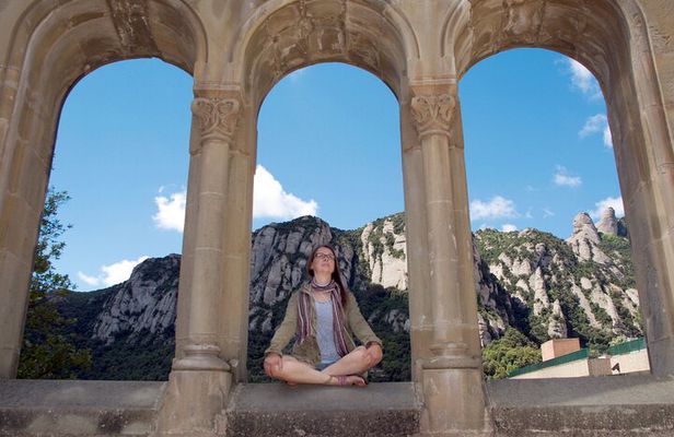 Transfer to Montserrat Monastery from Barcelona