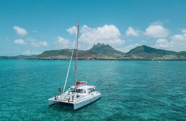 Full Day Ile aux Cerfs Catamaran Cruise with BBQ Lunch & Hotel Transfers