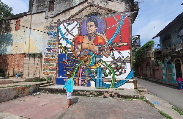 Sunset Walking Tour at Casco Viejo El Chorrillo and the fish market