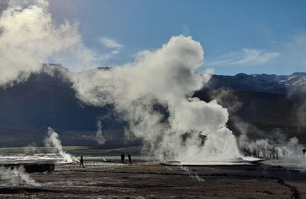Full Day Tour to Geyser del Tatio, Vado Putana and Machuca