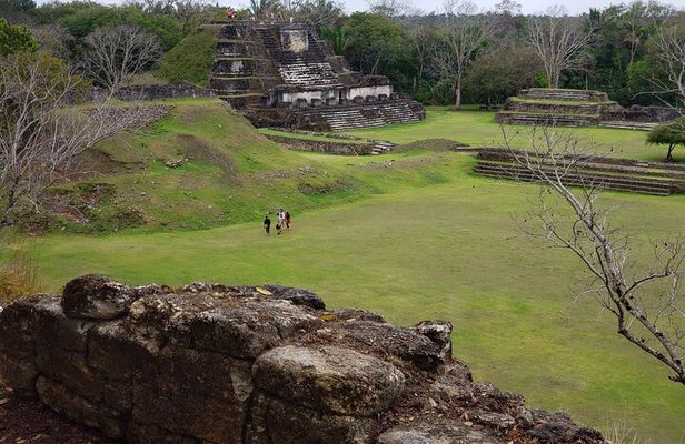 Guided Altun Ha Ruins, Rum factory & Belize sign from Belize City