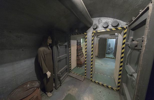 Prague Communism History and Nuclear Bunker Tour