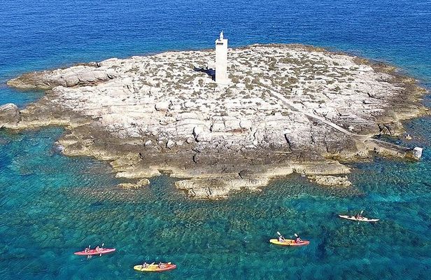 4 Hours Sea Kayaking from Komiža