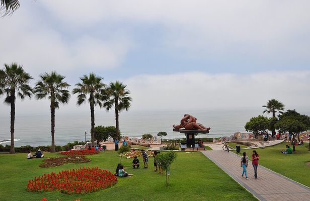 Day Tour Lima with Huaca Pucllana