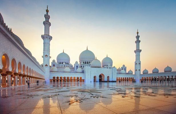 Private Half-Day Tour To Sheikh Zayed Grand Mosque & Louvre Museum in Abu Dhabi