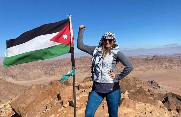 Wadi Rum Mountain Hike: Umm Ad Dami, highest point of Jordan + Jeep tour & Lunch