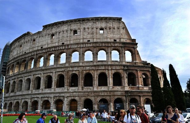 Private Tour of the Colosseum Arena and Ancient Rome