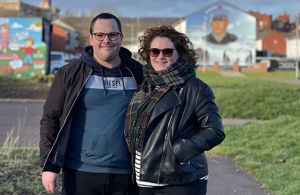 World Famous Belfast City Mural Tour - Private Tour