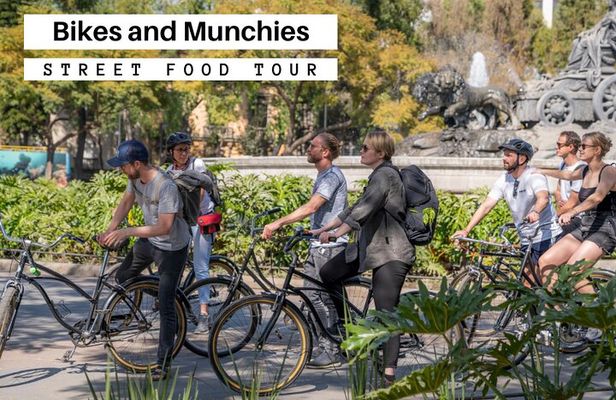 Street Food Tour with Friends