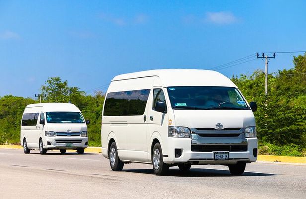 Full-Day in Bali: Private Custom Tour by Minibus