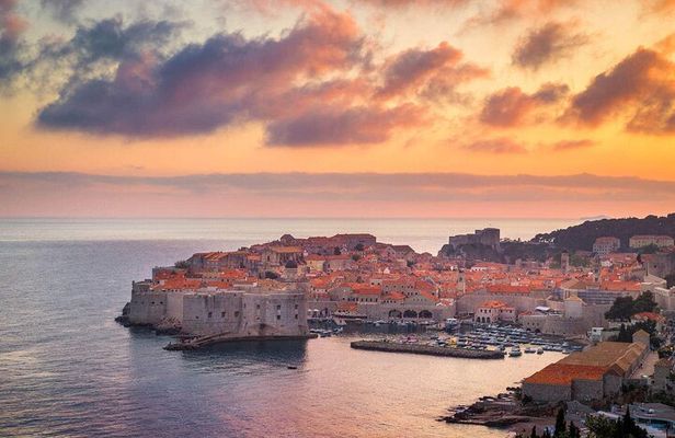 Panorama of the old town ( sunset, game of thrones locations)