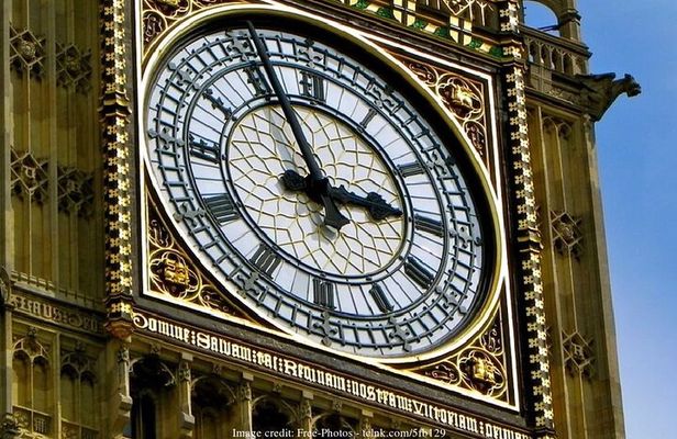 Horse Guards Parade, Westminster & Tower of London: Full-Day Tour