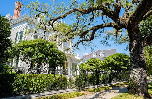 Private Garden District Walking Tour