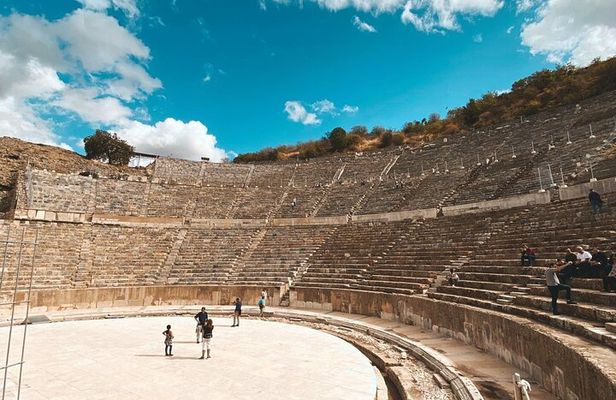 PRIVATE Ephesus For Cruisers: Guide and Vehicle Service