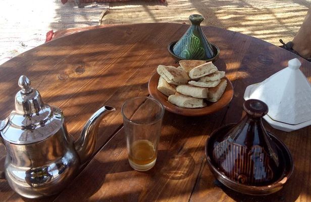 Explore the Marrakech Palm Desert in Buggy