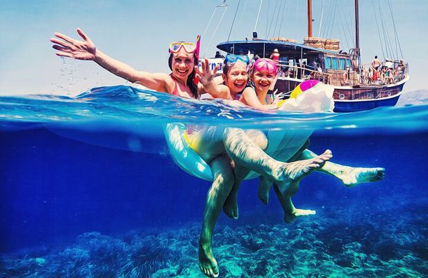 Fernandes Cruise to Blue Lagoon in Comino and Gozo