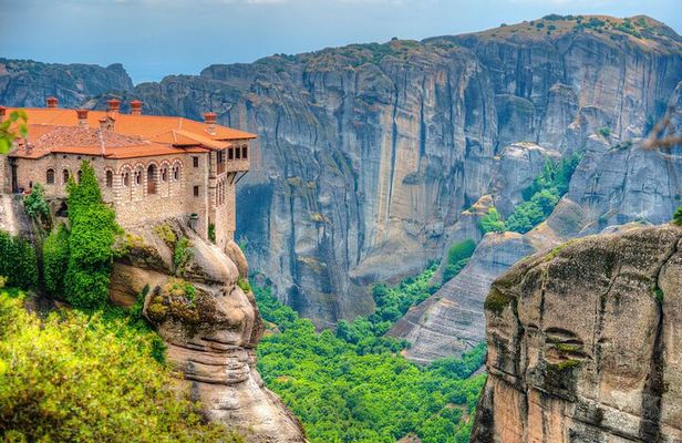 Private Full-Day Tour Around Meteora and Metsovo from Lefkada