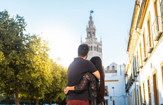 Cathedral of Seville English Guided Tour with Skip the Line & Access to Giralda 