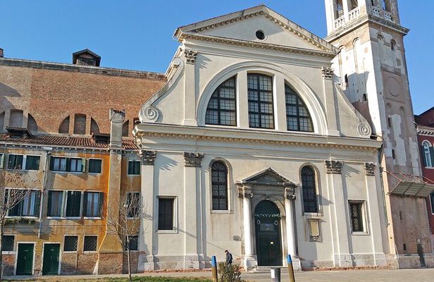 Venice Top attractions Walking Tour along the Canals with Local Guide