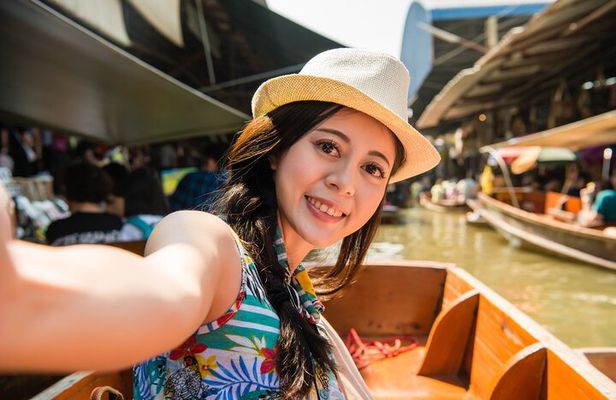 Damnoen Floating Market & Optional Erawan Water Waterfall Tour