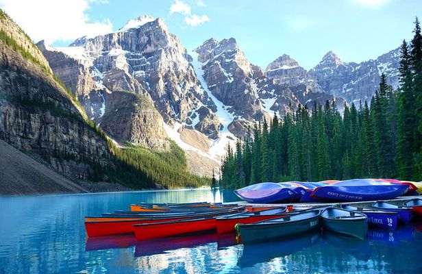 Moraine Lake, Lake Louise & Banff Secrets | Award-Winning Tour