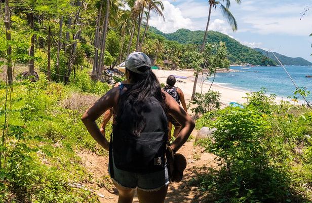 Six Hidden Beaches Hike
