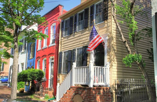 Mount Vernon Guided Estate Tour plus Old Town Alexandria from DC