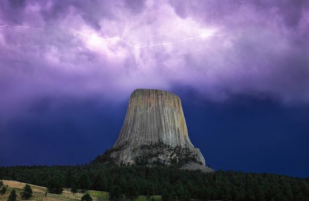 Devil's Tower - Deadwood - Spearfish Canyon Waterfalls + Picnic
