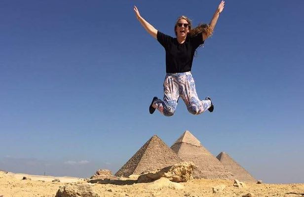 VIP Private Day Tour Giza Pyramids, Memphis and Sakkara Pyramids