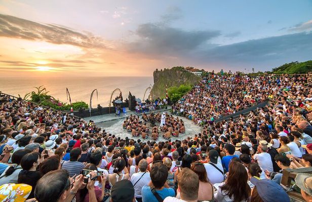 Private Tour Uluwatu Sunset Kecak Dance and Dinner at Jimbaran