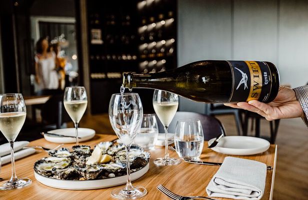 Sparkling Masterclass with Vineyard Tour and 4 Course Lunch