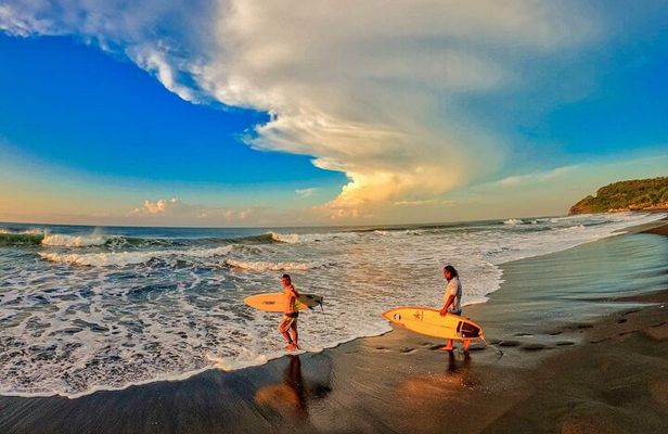 Surf City : Malecon & Boardwalk + El Tunco Beach ( Surf Lesson)