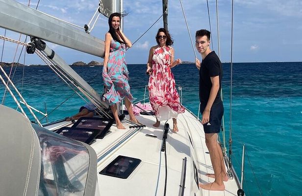 Sailing boat tour in the Maddalena Archipelago