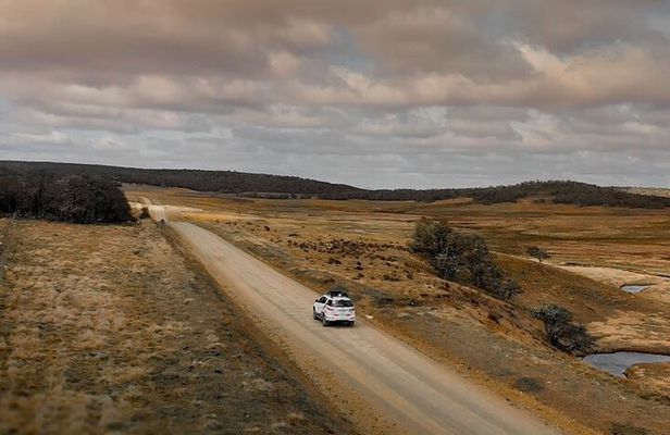 Lake Yehuin Ancestral Circuit in 4x4 Vehicle with Lunch