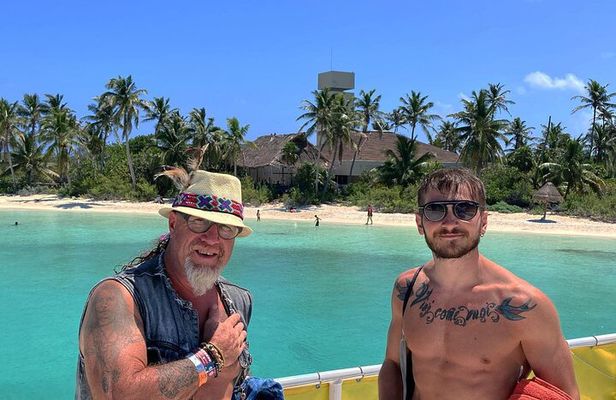Sailing at Isla Contoy & Isla Mujeres! Snorkel at Ixlache Reef