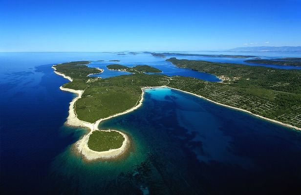 Zadar: Sakarun - Dugi otok Luxury Speedboat Tour with Lunch