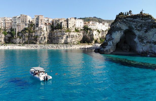 Shared 3-hour sunset tour from Tropea to Capo Vaticano