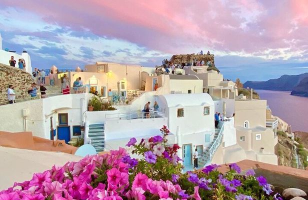 Santorini Highlights Private Half Day Tour