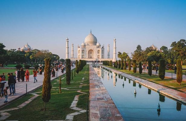 From Delhi: All Inclusive Same Day Agra Tour by Car