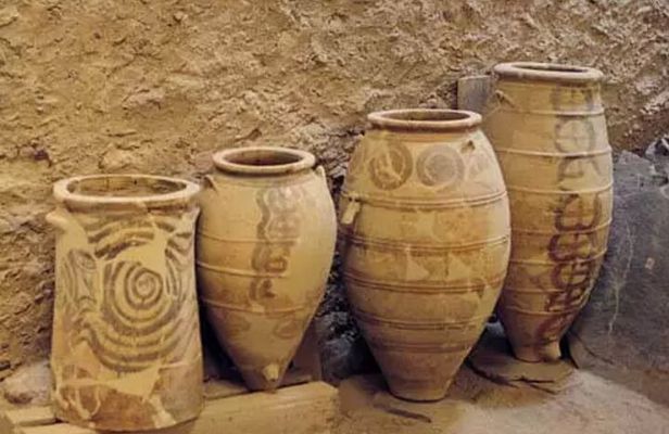 Private Historical Santorini Day Tour