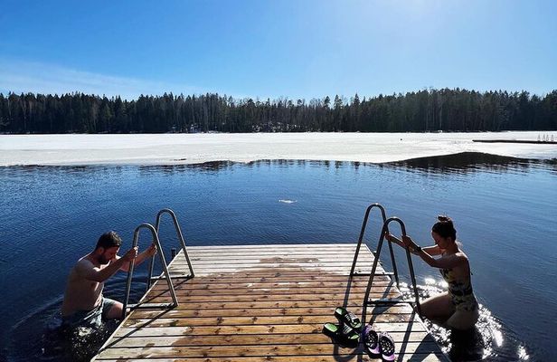 National Park Hike & Finnish Smoke Sauna Experience with Campfire Lunch