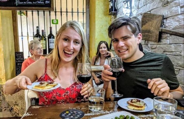 Granada Tapas and Wine Small Group Tour