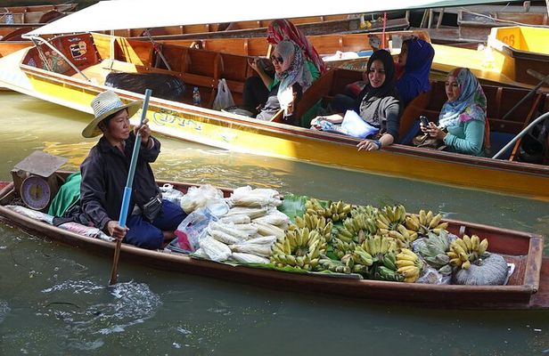 Private Full Day Floating Market and Kanchanburi Tour from Bangkok