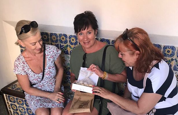 Palma de Mallorca: PRIVATE Local Food And Cathedral Experience